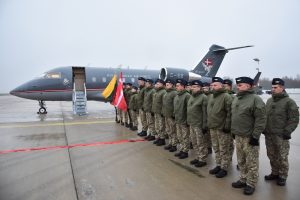  Lietuvos ir Danijos gynybos ministrai Šiauliuose pabrėžė dvišalio stiprinimo svarbą
