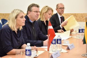  Lietuvos ir Danijos gynybos ministrai Šiauliuose pabrėžė dvišalio stiprinimo svarbą