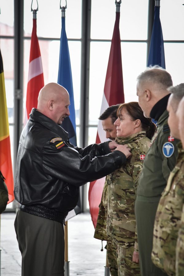  Išlydėti NATO oro policijos misiją Baltijos šalyse baigę Danijos kariai, misiją toliau tęsia  Belgijos kariai