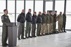  Išlydėti NATO oro policijos misiją Baltijos šalyse baigę Danijos kariai, misiją toliau tęsia  Belgijos kariai