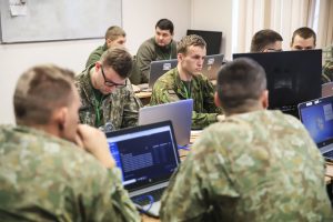  90 proc. kibernetinio saugumo pratybose „Kibernetinis skydas 2019“ dalyvavusių vietinių instruktorių teigė, kad pratybos buvo naudingos jų organizacijai