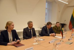  Krašto apsaugos ministras R. Karoblis  su JAV gynybos sekretoriaus pavaduotoju  V. G. Mercado aptarė bendradarbiavimą gynybos srityje