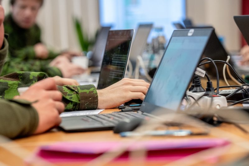 Pirmoji  Lietuvos vadovaujama tarptautinė kibernetinė greitojo reagavimo komanda pradėjo budėjimą