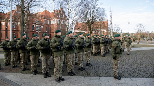  Krašto apsaugos ministras R. Karoblis: „Linkiu visiems „Žemaitijos“ brigados kariams pateisinti vardą, gautą pagerbiant kovinę žemaičių dvasią ir ryžtą“