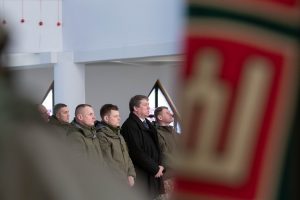  Krašto apsaugos ministras R. Karoblis: „Linkiu visiems „Žemaitijos“ brigados kariams pateisinti vardą, gautą pagerbiant kovinę žemaičių dvasią ir ryžtą“