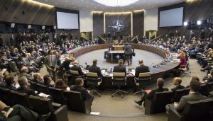  NATO gynybos ministrai sutarė dėl misijos Irake tęsimo