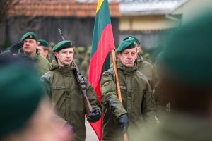  Švęsdami Lietuvos valstybės atkūrimo dieną Karo akademijoje prisiekė jaunesniųjų karininkų vadų mokymų klausytojai