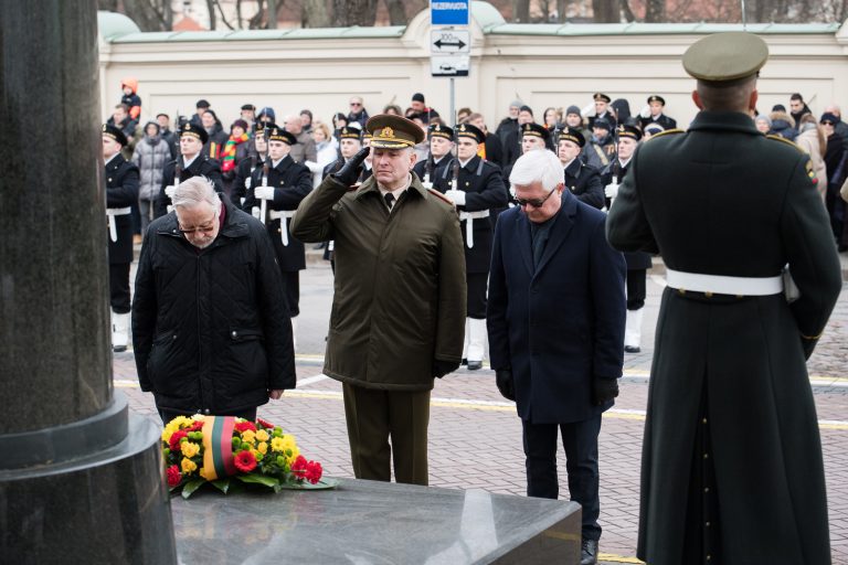  Minimos Lietuvos valstybės atkūrimo 102-osios ir Lietuvos partizanų Nepriklausomybės Deklaracijos paskelbimo 71-osios metinės