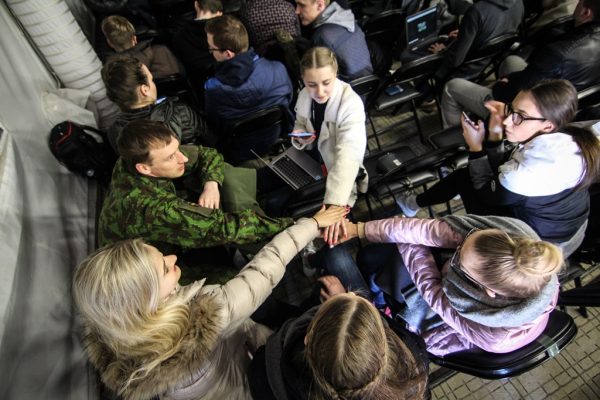  Trečioji gynybos technologijų kūrybos stovykla kviečia besidominčius inžinerija ir kibernetiniu saugumu