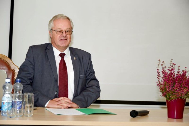 Krašto apsaugos departamentui – 30
