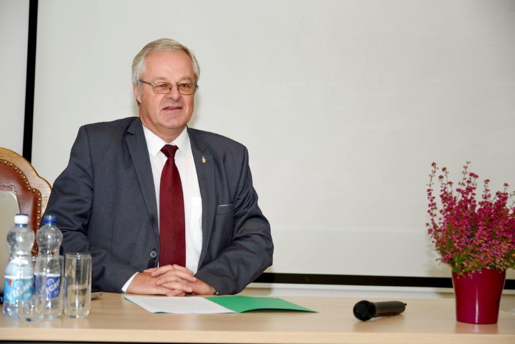 Krašto apsaugos departamentui – 30