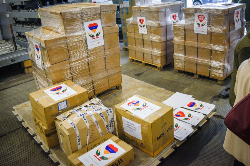 Lietuvos karinių oro pajėgų orlaivis „Spartan” gabena humanitarinę pagalbą Armėnijai, Moldovai ir Sakartvelui