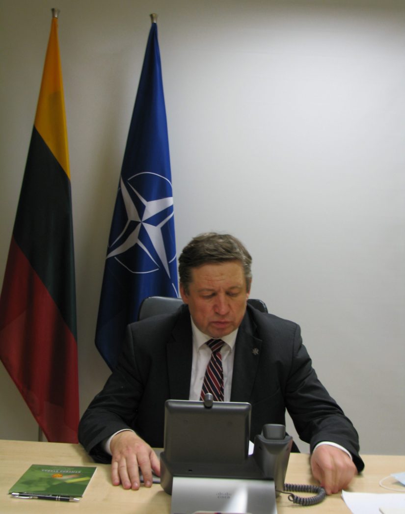 Krašto apsaugos ministras R. Karoblis su kolegomis iš Šiaurės grupės aptarė COVID19 įtaką gynybos pajėgumams ir pasirengimui