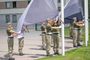  Sekmadienį vyksiančią vėliavų keitimo ceremoniją prie LR Prezidentūros atliks šauktiniai
