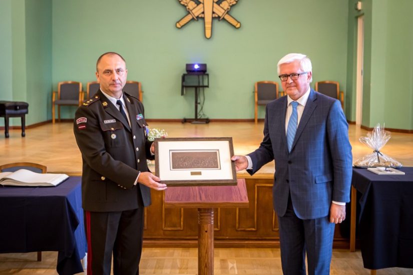 Baltijos gynybos koledžo naująjį komendantą pasveikino Lietuvos krašto apsaugos viceministras