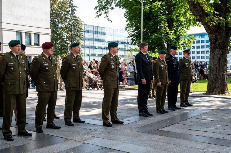 Aukštųjų mokyklų studentams suteiktas atsargos leitenanto laipsnis