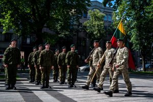  Aukštųjų mokyklų studentams suteiktas atsargos leitenanto laipsnis