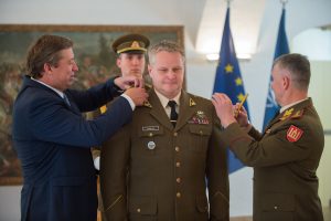  Lietuvos kariuomenės gretas papildė penki pulkininkai