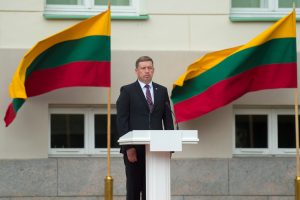 Karo akademijos absolventai papildė karininkų gretas