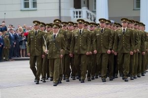  Karo akademijos absolventas ltn. Lukas Gorodeckas: „Tapęs karininku geriau suprasi ir dar labiau vertinsi, ką gavai studijų metu“