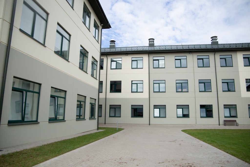 Po 20 metų pertraukos – Lietuvos kariams naujos kareivinės