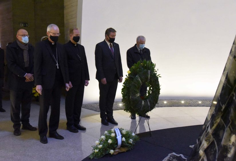 Tuskulėnų rimties parko memorialiniame komplekse pagerbtas Tuskulėnų aukų atminimas