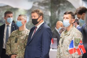  R. Karoblis aptarė regiono saugumo situaciją su Prancūzijos gynybos ministre F. Parly