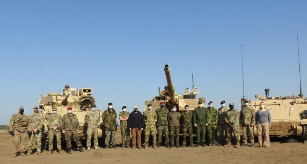  Užsienio šalių gynybos atašė susipažino su JAV batalionu, dislokuotu Lietuvoje