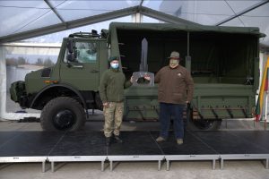 Lietuvos kariuomenei perduoti dar 142 nauji sunkvežimiai „Unimog“