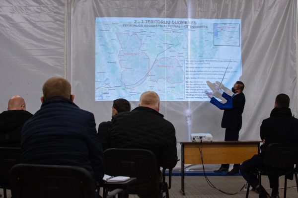  Tęsiamos konsultacijos dėl galimos teritorijos naujam Lietuvos kariuomenės poligonui