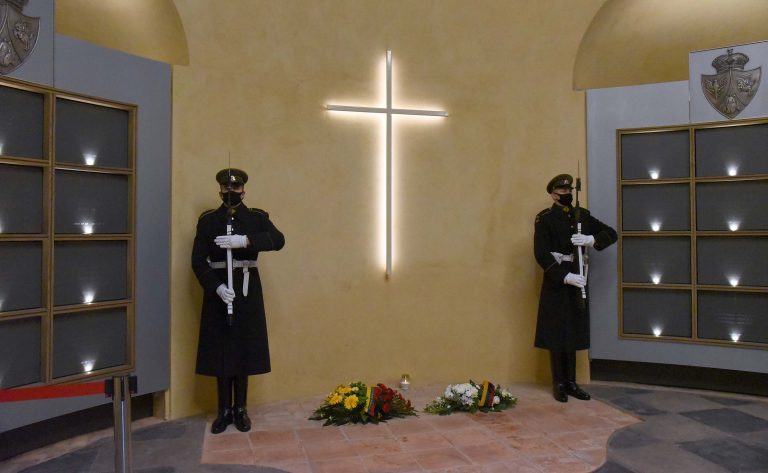  Vėlinių ceremonija, pagerbiant žuvusius Lietuvos gynėjus, nusipelniusius Lietuvai žmones
