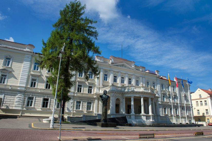 Vyks krašto apsaugos ministro pasikeitimo ceremonija