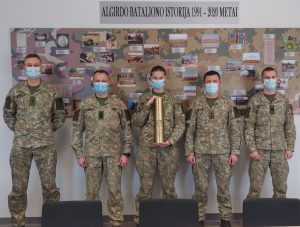  Geriausiai ryšius su visuomene mezgusiems kariams ir civiliams įteikti apdovanojimai „Jūriniai mazgai“