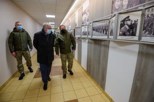  Lietuvos karo akademijoje lankėsi krašto apsaugos ministras A. Anušauskas