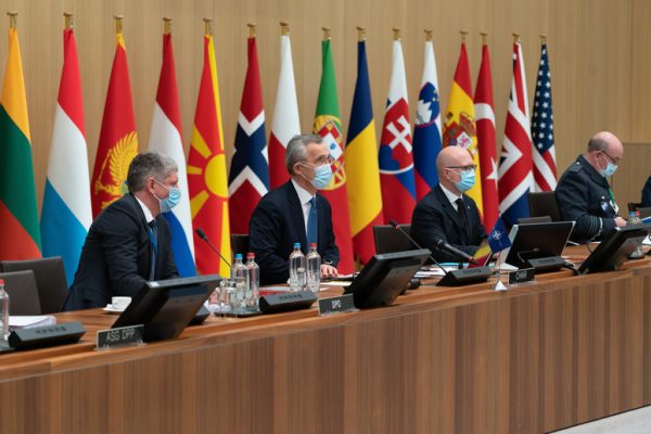  Krašto apsaugos ministras A. Anušauskas NATO gynybos ministrų susitikime akcentuoja kolektyvinės gynybos įsipareigojimus