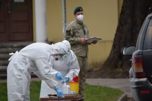  Krašto apsaugos ministras A. Anušauskas sveikina karo medikus su 30-uoju gimtadieniu