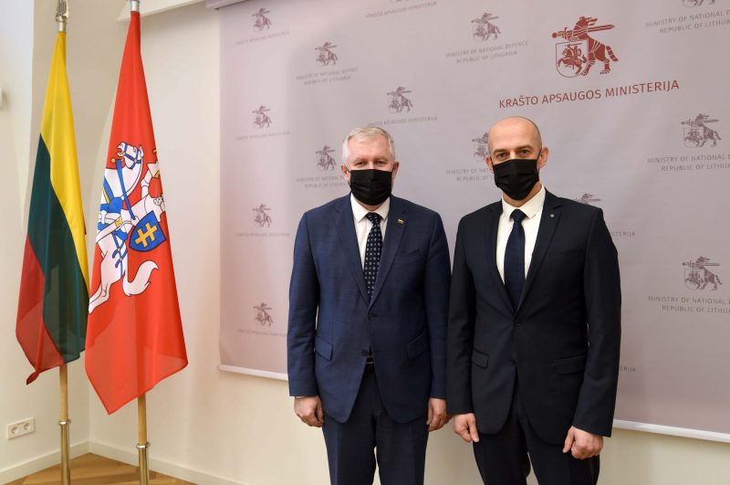 Krašto apsaugos ministras su STT direktoriumi aptarė korupcijos prevencijos svarbą
