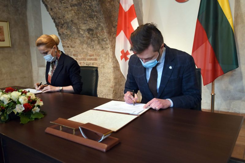 Lietuvos ir Sakartvelo gynybos viceministrai pasirašė dvišalio bendradarbiavimo planą