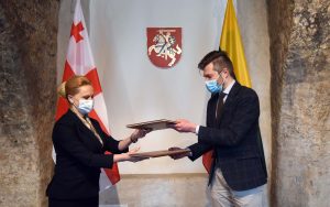  Lietuvos ir Sakartvelo gynybos viceministrai pasirašė dvišalio bendradarbiavimo planą
