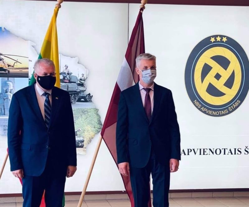 Latvijoje apsilankęs A. Anušauskas aptarė regioninio saugumo grėsmes: „NATO turi tęsti situacijos stebėjimą“
