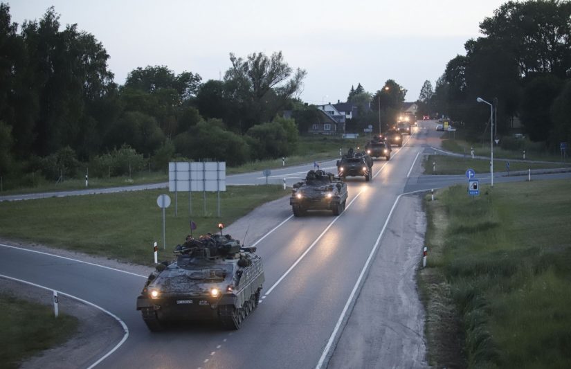 Lietuvos kariuomenė surengs parodomąjį žygį Lazdijuose ir Varėnoje