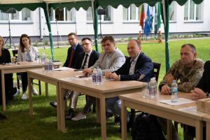  Krašto apsaugos ministerija siekia glaudesnio bendradarbiavimo su gimnazijomis