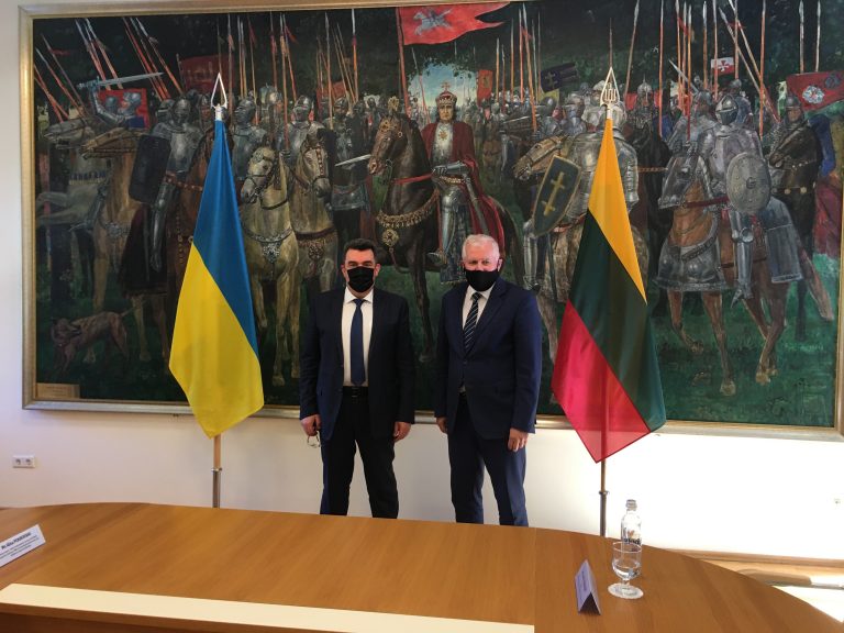 Lithuania will step up the assistance to Ukraine, says A. Anušauskas meeting with Secretary of the National Security and Defense Council of Ukraine