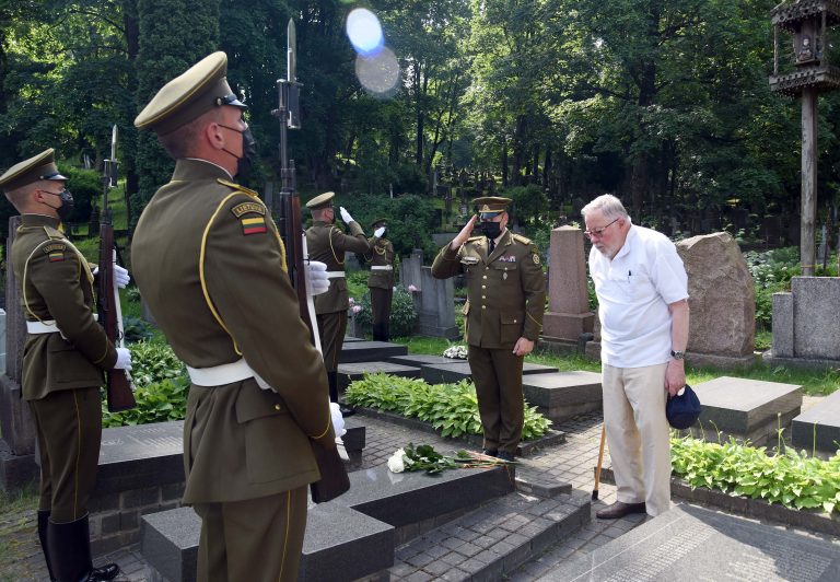  Lietuvoje pagerbiamas Birželio 23-osios karinio sukilimo dalyvių atminimas