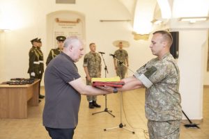  Apdovanoti iš tarptautinės operacijos Afganistane grįžę kariai