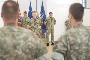  Apdovanoti iš tarptautinės operacijos Afganistane grįžę kariai
