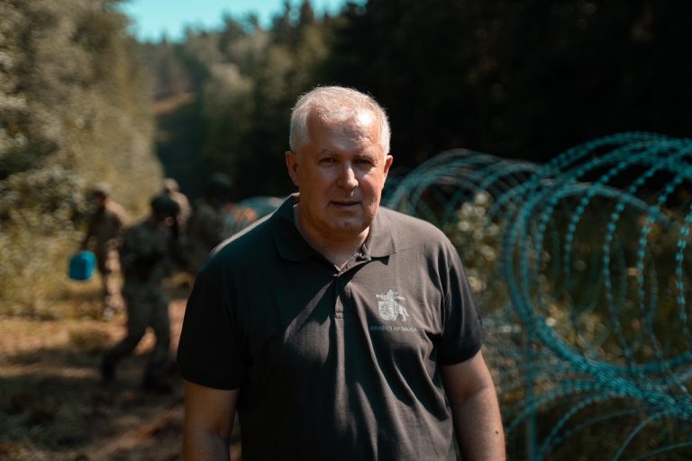 Ministras A. Anušauskas dėl ekstremalios situacijos šalyje atšaukė atostogas