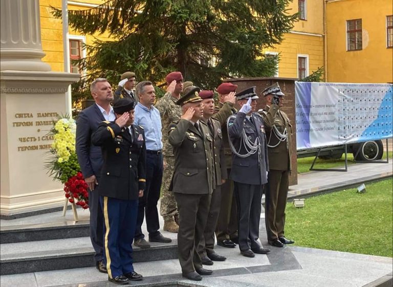  Trišalės Lietuvos, Lenkijos ir Ukrainos brigados pratybas stebėjęs  krašto apsaugos viceministras V. Semeška: „Stiprinamas Ukrainos kariuomenės sąveikumas su NATO sąjungininkais“