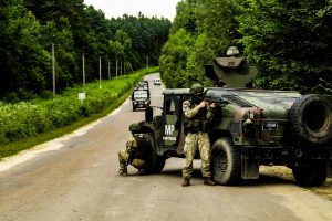  Trišalės Lietuvos, Lenkijos ir Ukrainos brigados pratybas stebėjęs  krašto apsaugos viceministras V. Semeška: „Stiprinamas Ukrainos kariuomenės sąveikumas su NATO sąjungininkais“
