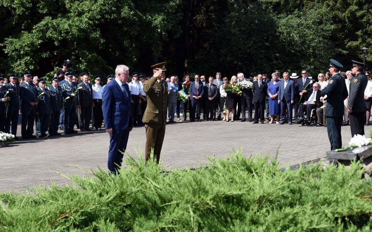 Tribute paid to the Lithuanian officers killed at Medininkai border post